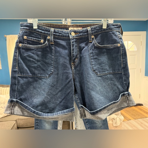 Levi’s 🩳 - Picture 1 of 3